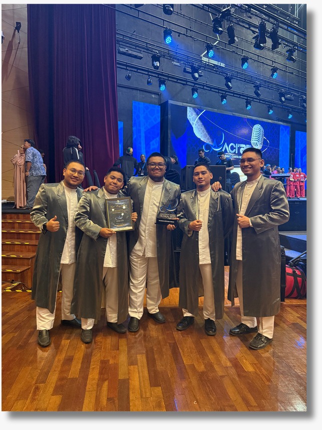 Aeydan bersama Trofi